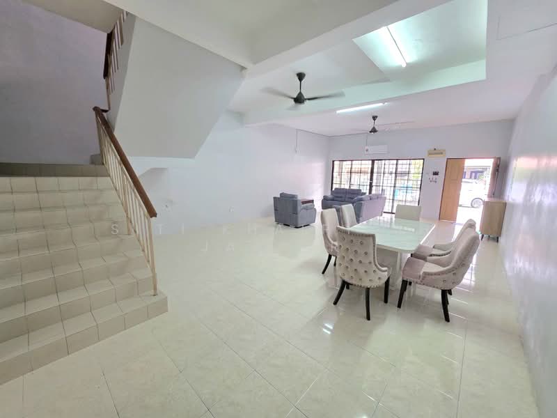 2-storey Terraced House for Sale in Shah Alam (Selangor) - SITI KHAIRIYAH JAAFAR - Interior - PropertyGuru.com.my