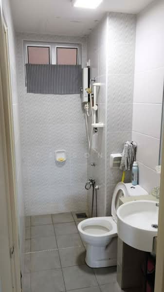 Pangsapuri untuk Dijual di Austin Suites (Permata Austin) - Carson . - Bathroom - PropertyGuru.com.my