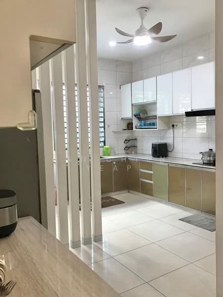 3.5-storey Terraced House for Sale in Taman Villa Oren (Bukit Mertajam) - Han Chien Yeap - Kitchen - PropertyGuru.com.my