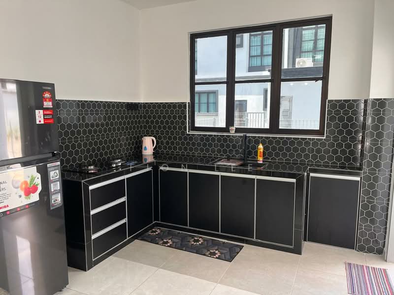 2-storey Terraced House for Rent in Bandar Putra (Kulai) - Fion Lee - Kitchen - PropertyGuru.com.my
