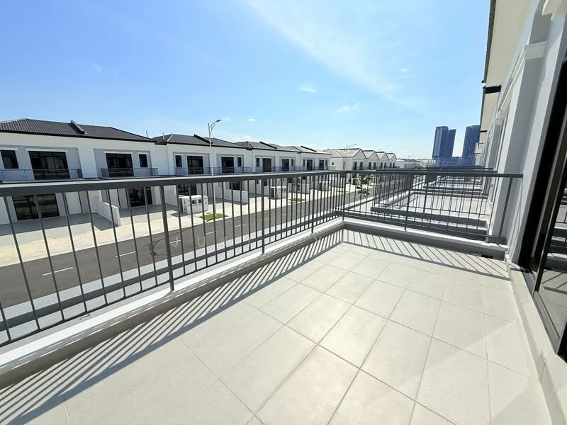Rumah Teres 2 Tingkat untuk Dijual di Iskandar Puteri (Nusajaya) (Johor) - Julie Yew - Balcony - PropertyGuru.com.my