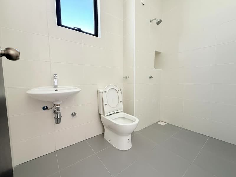 Rumah Teres 2 Tingkat untuk Dijual di Iskandar Puteri (Nusajaya) (Johor) - Julie Yew - Bathroom - PropertyGuru.com.my