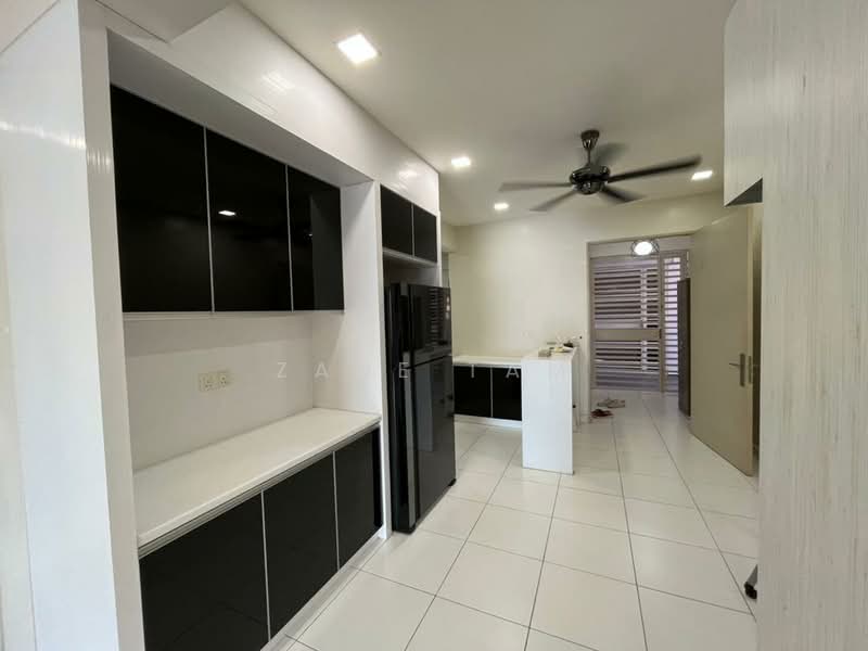 Kondominium untuk Disewa di Elit Heights @ Bayan City - Zane Tam - Kitchen - PropertyGuru.com.my