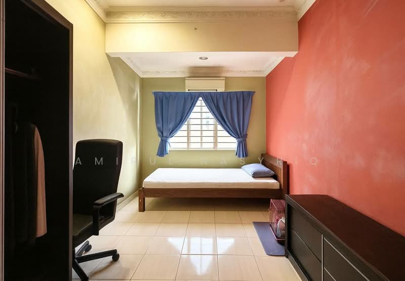 Rumah Teres 2 Tingkat untuk Dijual di Taman Puchong Intan (Puchong) - Amirul Nasyriq - Bedroom - PropertyGuru.com.my