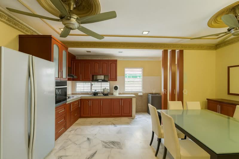 Rumah Teres 2 Tingkat untuk Dijual di Taman Puchong Intan (Puchong) - Amirul Nasyriq - Kitchen - PropertyGuru.com.my