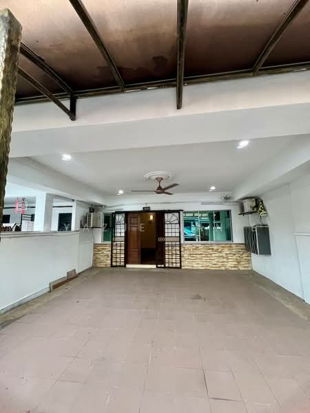 Rumah Teres 1.5 Tingkat untuk Dijual di Taman Buana Perdana (Petaling Jaya) - Syazue Wanie - Entrance - PropertyGuru.com.my