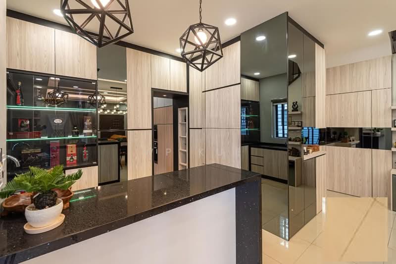 Semi-Detached House for Sale in Setia Utama (Setia Alam) - WP Kue - Kitchen - PropertyGuru.com.my
