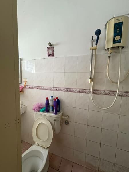 2-storey Terraced House for Sale in Taman Seri Bahagia (Cheras) - Jimmy Ng - Bathroom - PropertyGuru.com.my