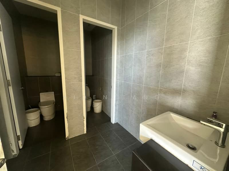 Factory for Rent in Eco Business Park 2 Senai (Senai) - Aiden Tang - Bathroom - PropertyGuru.com.my