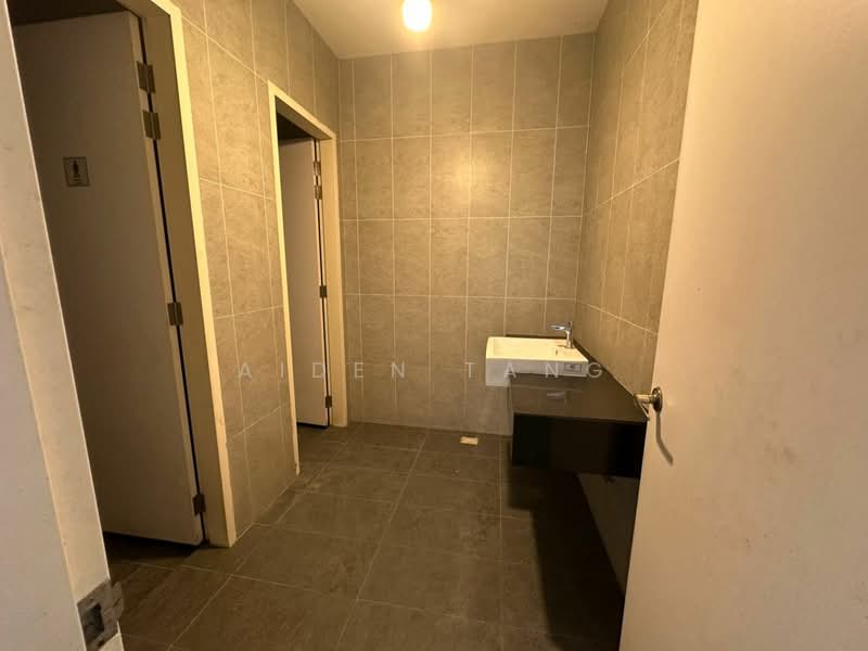 Factory for Rent in Eco Business Park 2 Senai (Senai) - Aiden Tang - Bathroom - PropertyGuru.com.my