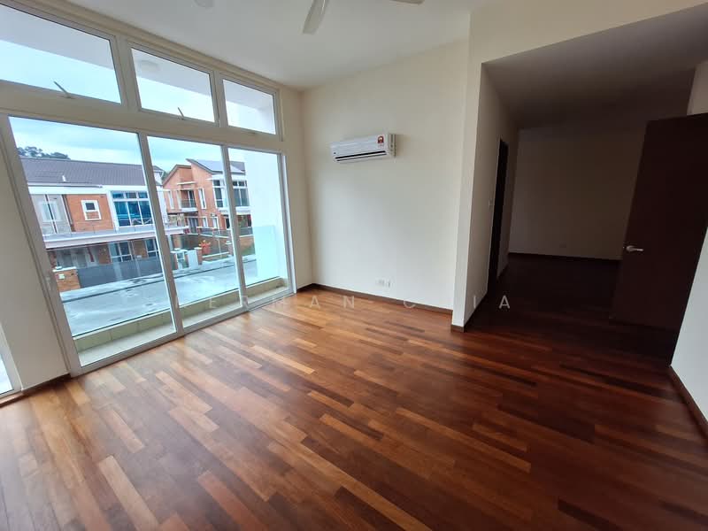 Rumah Berkembar untuk Dijual di Goodview Heights (Kajang) - Herman Chia - Living Room - PropertyGuru.com.my