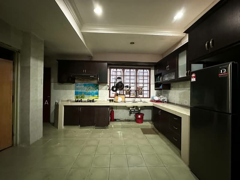 Rumah Teres 2 Tingkat untuk Disewa di Taman Sandaran Permai (Shah Alam) - Amirul Nasyriq - Kitchen - PropertyGuru.com.my