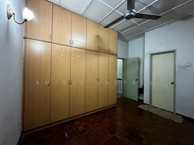 Rumah Teres 2 Tingkat untuk Disewa di Taman Sandaran Permai (Shah Alam) - Amirul Nasyriq - Bedroom - PropertyGuru.com.my