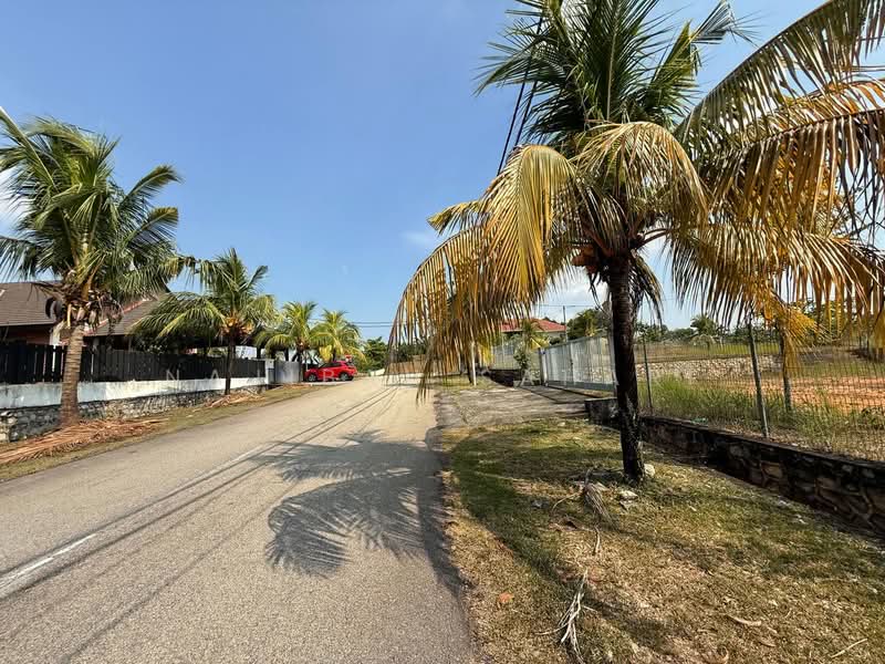 Commercial Land for Sale in Kampung Dato Abu Bakar Baginda (Dengkil) - Najibah Sahari - Exterior - PropertyGuru.com.my