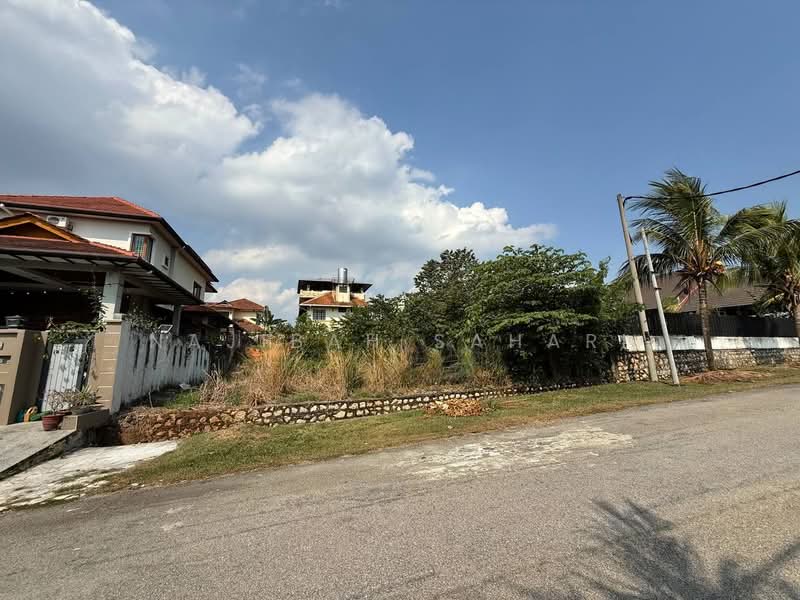 Commercial Land for Sale in Kampung Dato Abu Bakar Baginda (Dengkil) - Najibah Sahari - Exterior - PropertyGuru.com.my