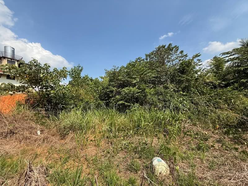 Commercial Land for Sale in Kampung Dato Abu Bakar Baginda (Dengkil) - Najibah Sahari - PropertyGuru.com.my