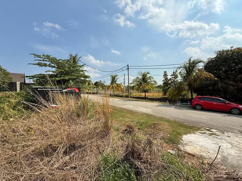 Commercial Land for Sale in Kampung Dato Abu Bakar Baginda (Dengkil) - Najibah Sahari - PropertyGuru.com.my