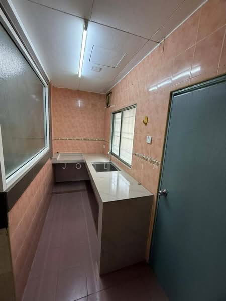 2-storey Terraced House for Sale in Klang (Selangor) - Joel Sia - Kitchen - PropertyGuru.com.my