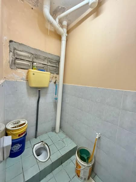 Rumah Teres 2 Tingkat untuk Dijual di Taman Scientex Pasir Gudang (Pasir Gudang) - Edward Siow - Bathroom - PropertyGuru.com.my