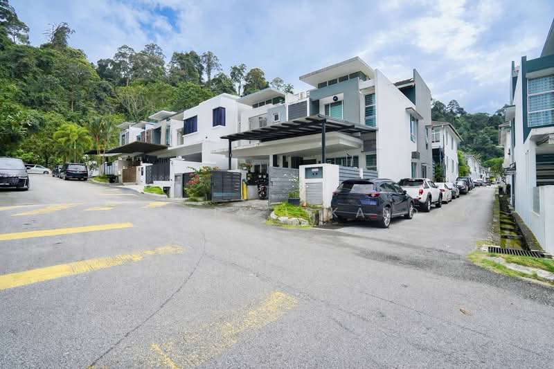 2-storey Terraced House for Sale in Sierra Ukay (Ampang) - Shaziery Iskandar - Exterior - PropertyGuru.com.my