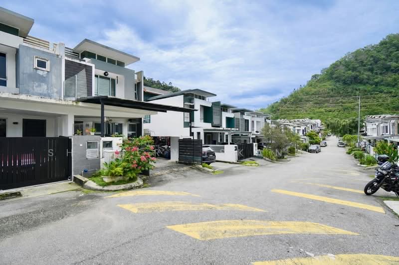 2-storey Terraced House for Sale in Sierra Ukay (Ampang) - Shaziery Iskandar - Exterior - PropertyGuru.com.my