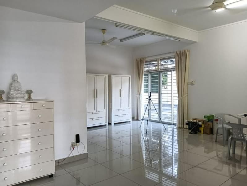 Cluster House for Sale in Taman Sri Pulai Perdana (Skudai) - Nat Sin - Living Room - PropertyGuru.com.my