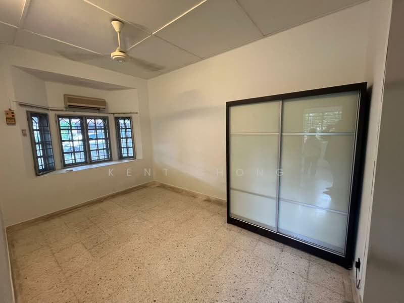 Rumah Teres 1 Tingkat untuk Dijual di Taman Bukit Mewah (Kajang) - Kent Chong - Bedroom - PropertyGuru.com.my
