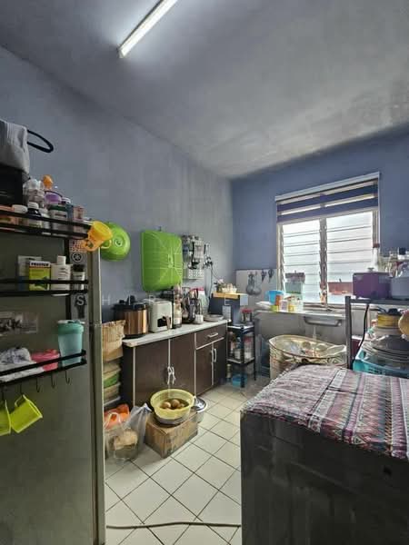 Rumah Teres 2 Tingkat untuk Dijual di Taman Setia Indah (Tebrau) - Shirene Lee - Kitchen - PropertyGuru.com.my