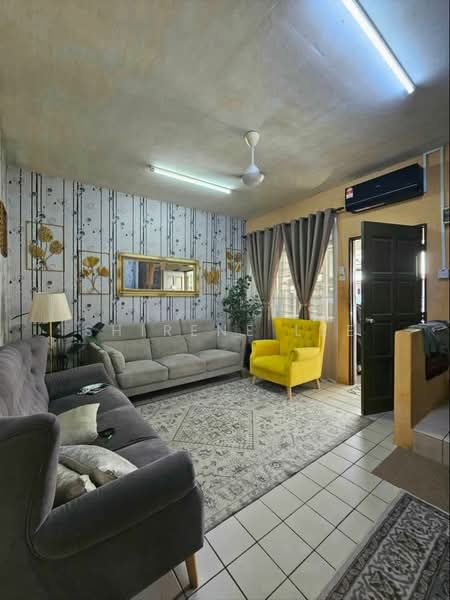 Rumah Teres 2 Tingkat untuk Dijual di Taman Setia Indah (Tebrau) - Shirene Lee - Living Room - PropertyGuru.com.my