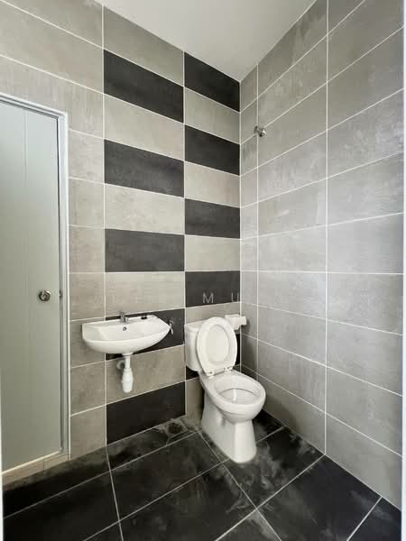 Rumah Teres 2 Tingkat untuk Dijual di Ipoh (Perak) - Lee Muzi - Bathroom - PropertyGuru.com.my