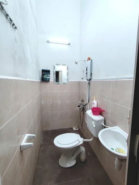2-storey Terraced House for Sale in Taman Scientex Kulai (Sedenak) - Peter Tan - Bathroom - PropertyGuru.com.my
