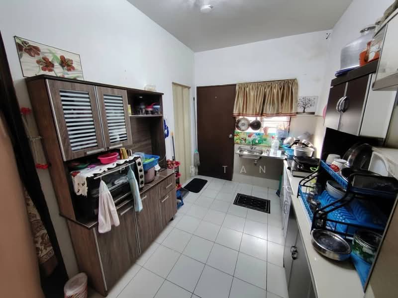 2-storey Terraced House for Sale in Taman Scientex Kulai (Sedenak) - Peter Tan - Kitchen - PropertyGuru.com.my