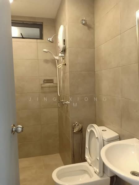 Servis Apartment untuk Dijual di KL Traders Square - Jing Xiong Lim - Bathroom - PropertyGuru.com.my