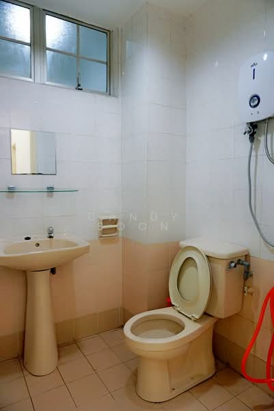 Condominium for Sale at Tiara Duta - Candy Soon - Bathroom - PropertyGuru.com.my