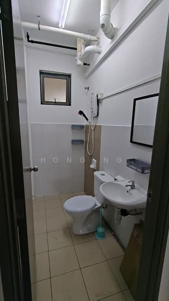 Apartment for Rent at Aronia - Hong Ng - Bathroom - PropertyGuru.com.my
