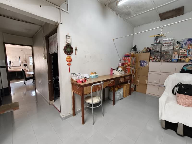 1-storey Terraced House for Sale in Taman Kulai Jaya (Kulai) - Yaoyao Property - Study - PropertyGuru.com.my