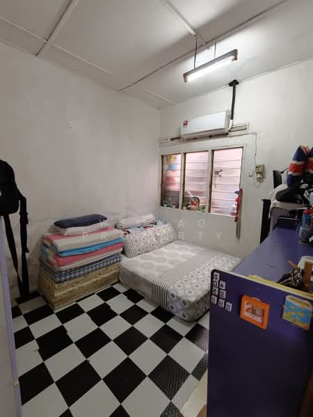 1-storey Terraced House for Sale in Taman Kulai Jaya (Kulai) - Yaoyao Property - Bedroom - PropertyGuru.com.my