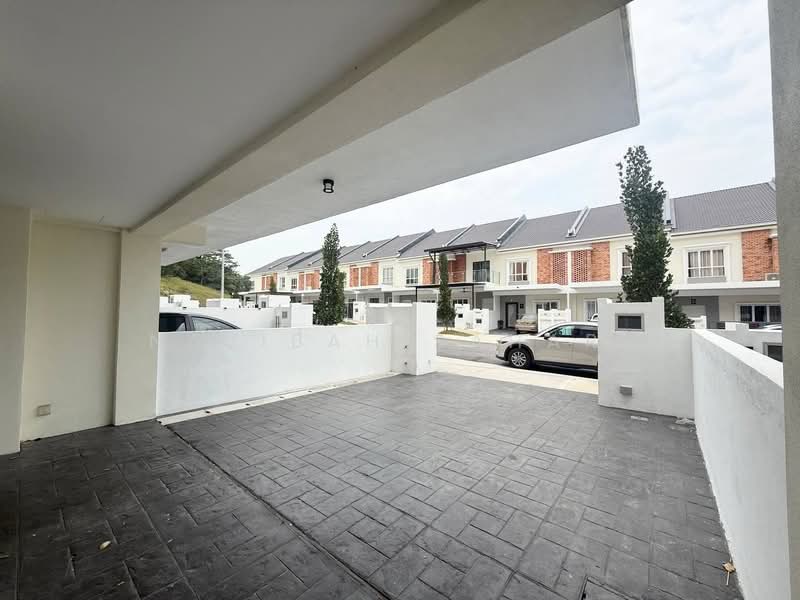 3-storey Terraced House for Sale in Sepang (Selangor) - Najibah Sahari - PropertyGuru.com.my
