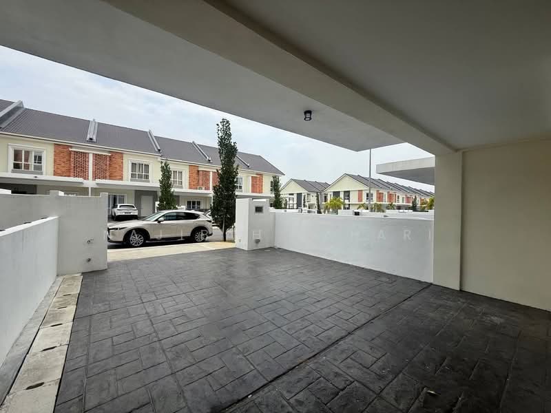 3-storey Terraced House for Sale in Sepang (Selangor) - Najibah Sahari - PropertyGuru.com.my