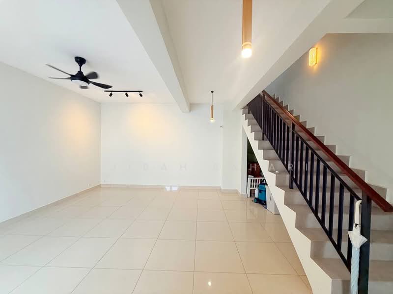 3-storey Terraced House for Sale in Sepang (Selangor) - Najibah Sahari - PropertyGuru.com.my