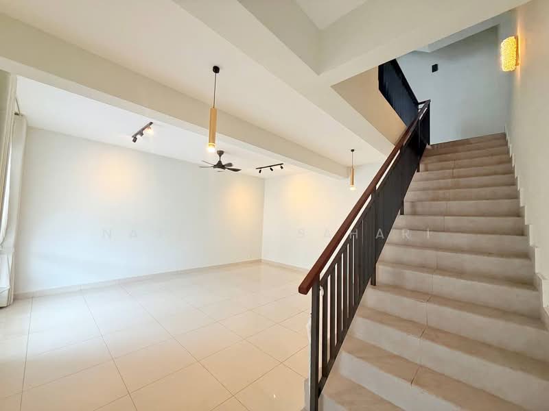 3-storey Terraced House for Sale in Sepang (Selangor) - Najibah Sahari - PropertyGuru.com.my