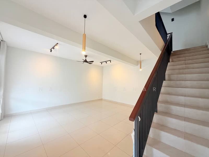 3-storey Terraced House for Sale in Sepang (Selangor) - Najibah Sahari - PropertyGuru.com.my