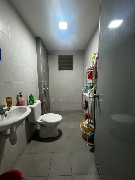 Apartment for Rent at Pangsapuri Aranda - Yigee Heng - Bathroom - PropertyGuru.com.my
