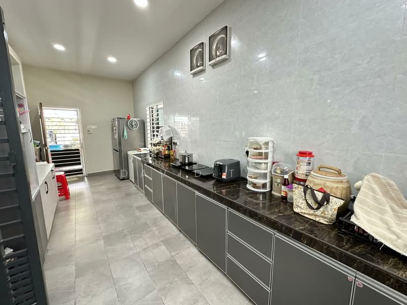 Semi-Detached House for Sale in Bandar Kinrara (Selangor) - David Tan - Kitchen - PropertyGuru.com.my