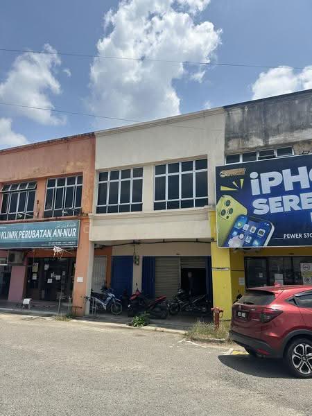 Kedai / Pejabat untuk Dijual di Kampung Wakaf Tapai (Bukit Payung) - C C Khor - Exterior - PropertyGuru.com.my