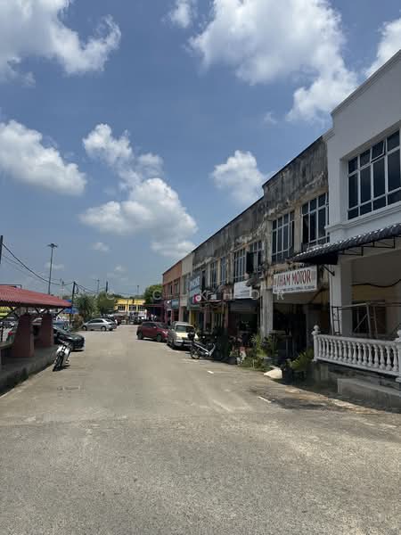 Kedai / Pejabat untuk Dijual di Kampung Wakaf Tapai (Bukit Payung) - C C Khor - Exterior - PropertyGuru.com.my