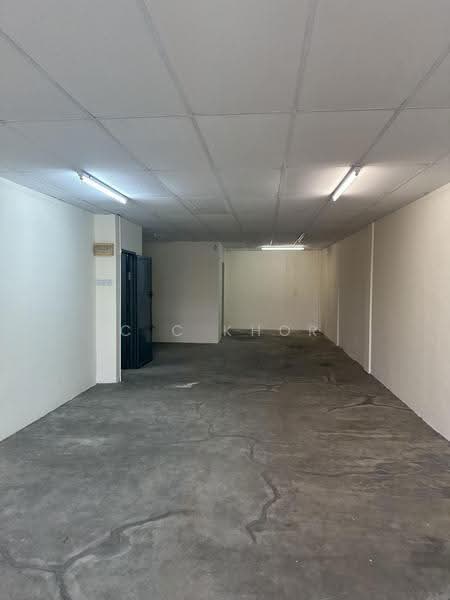 Kedai / Pejabat untuk Dijual di Kampung Wakaf Tapai (Bukit Payung) - C C Khor - Interior - PropertyGuru.com.my
