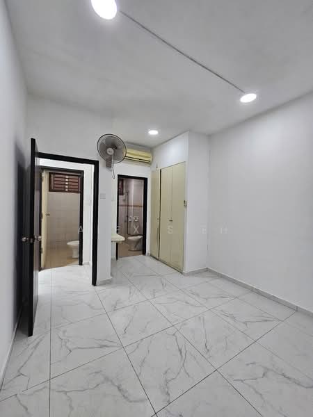 Service Residence for Sale at Nusa Perdana Apartment - Alex Sieh - Bathroom - PropertyGuru.com.my