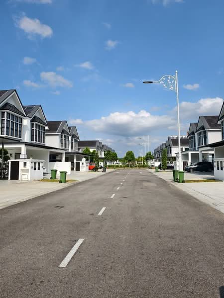 Rumah Kluster untuk Dijual di Taman Ekoflora (Johor Bahru) - Stella Narita - PropertyGuru.com.my