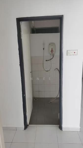 Pangsapuri untuk Dijual di Shineville Garden - Xinnee . - Bathroom - PropertyGuru.com.my